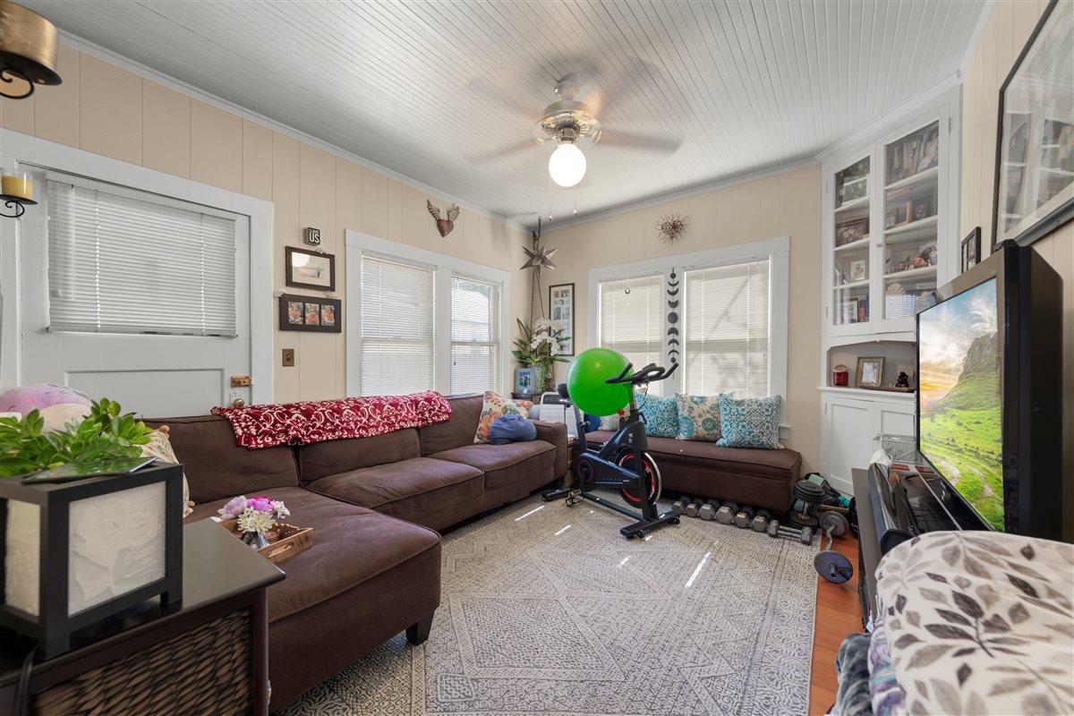 Detail Gallery Image 12 of 27 For 321 Grand Blvd, San Mateo,  CA 94401 - – Beds | – Baths