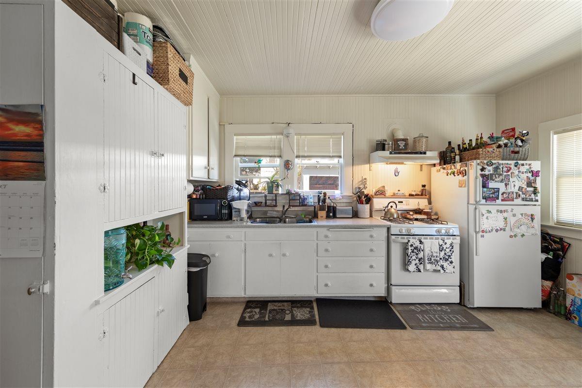 Detail Gallery Image 21 of 27 For 321 Grand Blvd, San Mateo,  CA 94401 - – Beds | – Baths