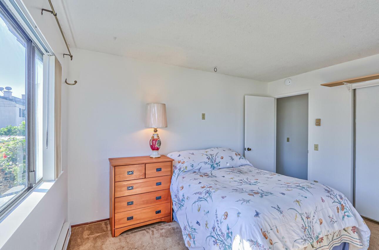 Detail Gallery Image 12 of 24 For 1212 Trinity Ave, Seaside,  CA 93955 - 3 Beds | 1/1 Baths