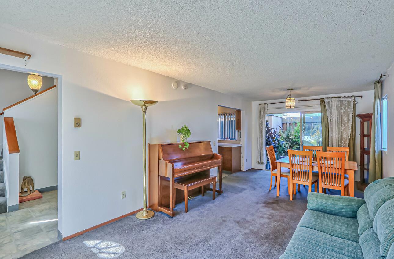 Detail Gallery Image 2 of 24 For 1212 Trinity Ave, Seaside,  CA 93955 - 3 Beds | 1/1 Baths