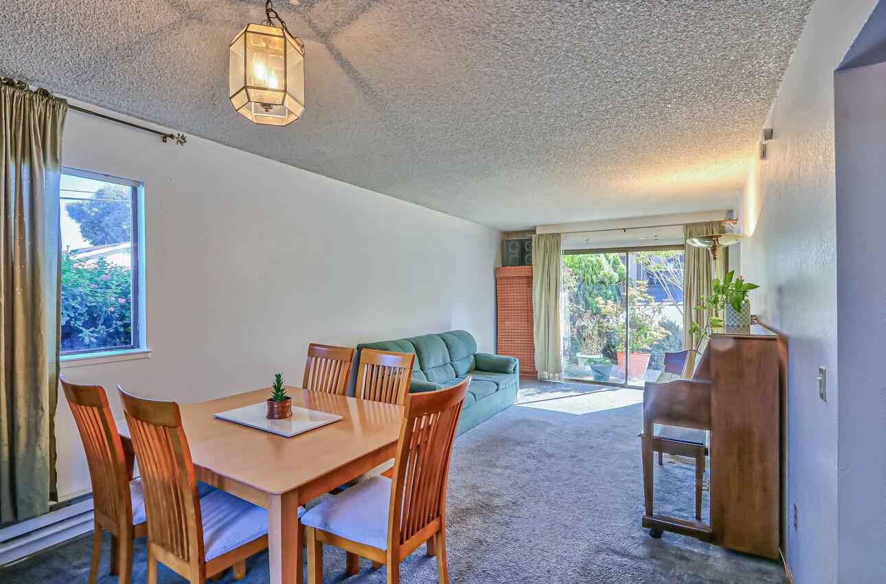 Detail Gallery Image 7 of 24 For 1212 Trinity Ave, Seaside,  CA 93955 - 3 Beds | 1/1 Baths