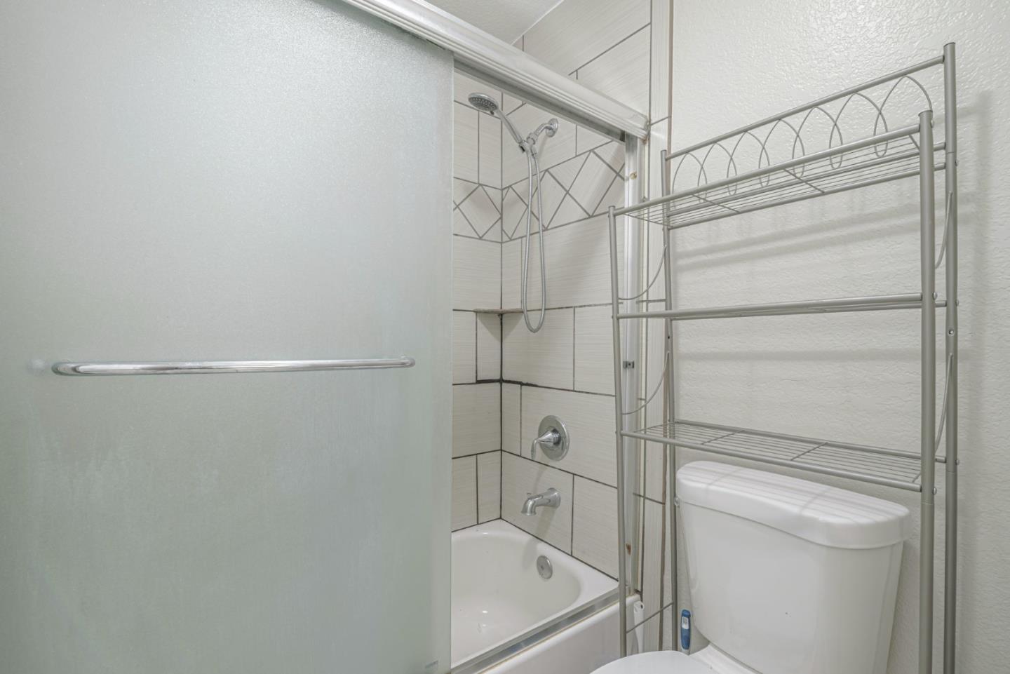 Detail Gallery Image 21 of 30 For 1553 Pyrenees Ave #35,  Stockton,  CA 95210 - 1 Beds | 1 Baths