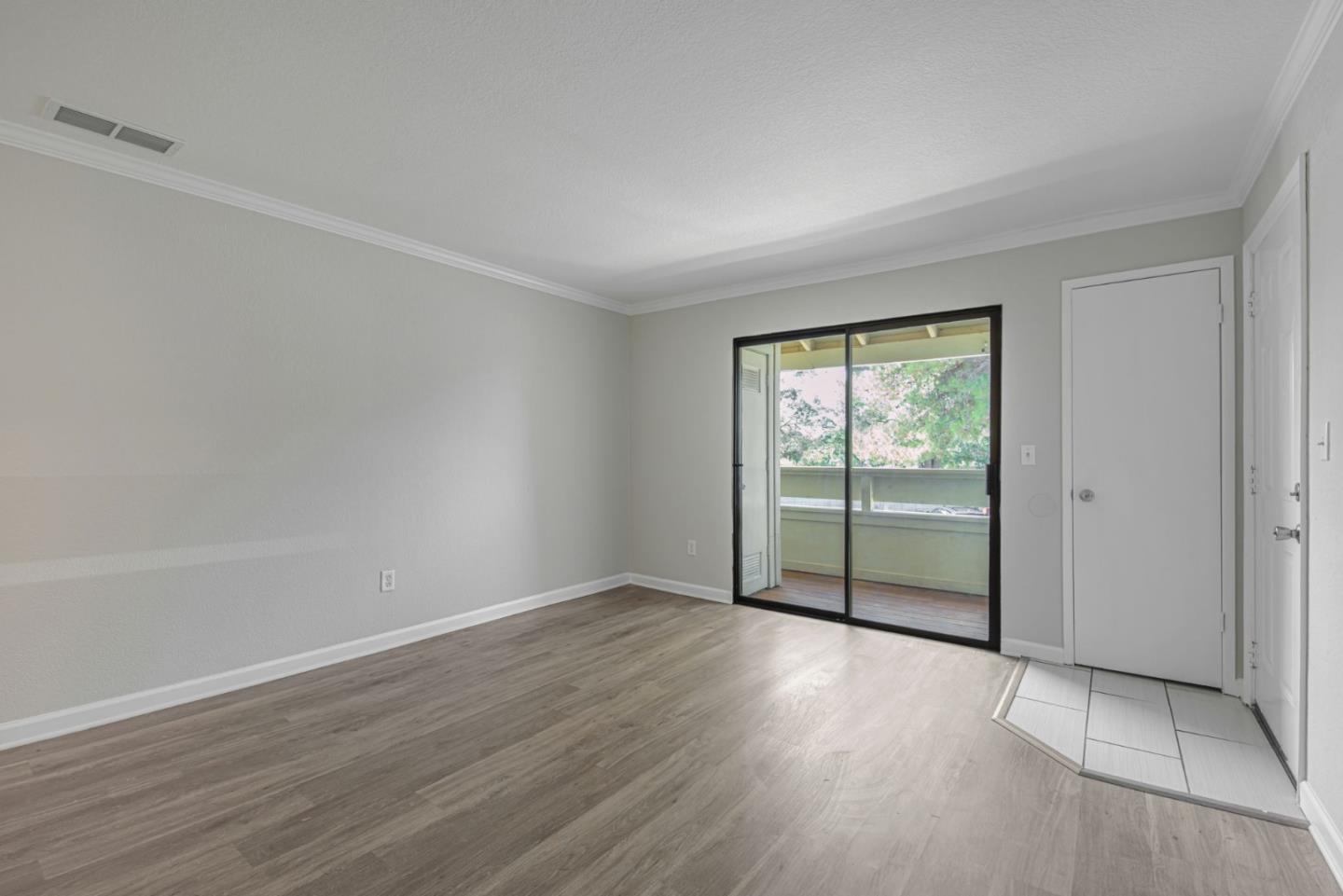 Detail Gallery Image 5 of 30 For 1553 Pyrenees Ave #35,  Stockton,  CA 95210 - 1 Beds | 1 Baths