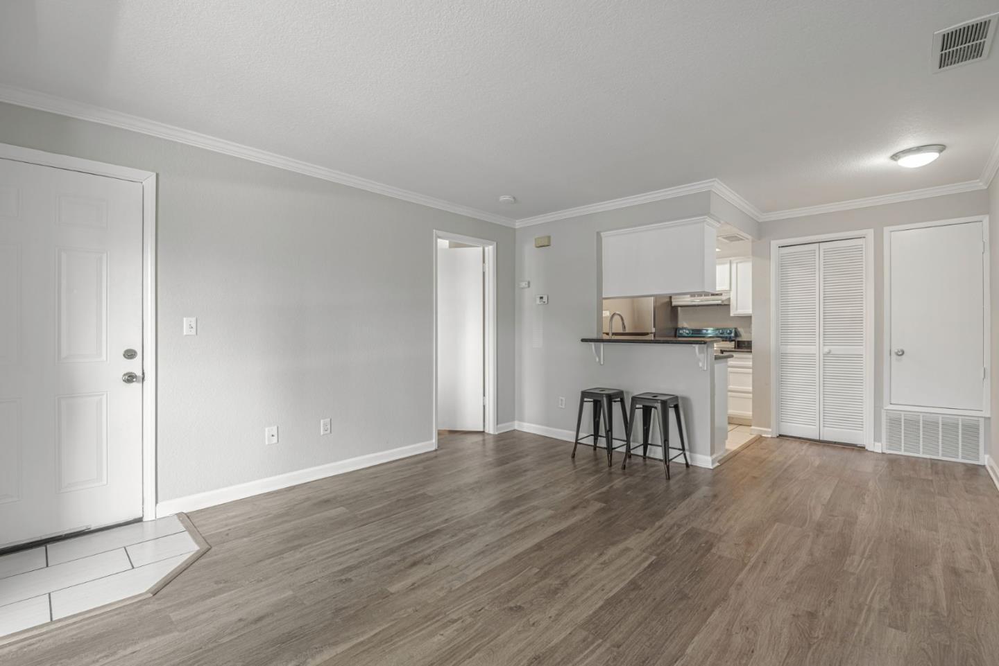 Detail Gallery Image 8 of 30 For 1553 Pyrenees Ave #35,  Stockton,  CA 95210 - 1 Beds | 1 Baths