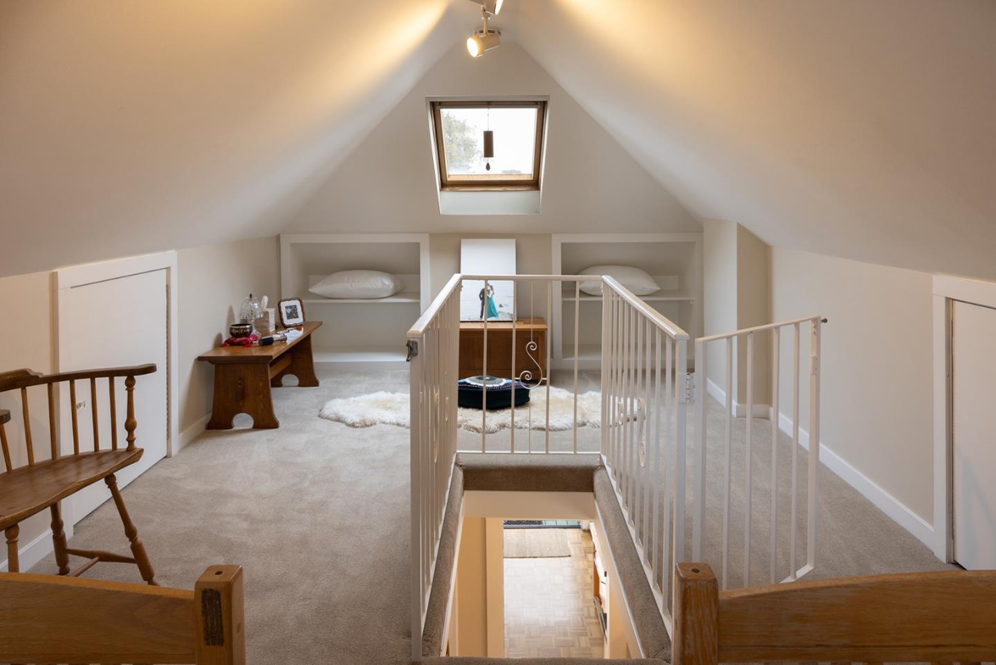 Detail Gallery Image 12 of 17 For 405 Carmel Ave, Pacific Grove,  CA 93950 - 2 Beds | 1 Baths