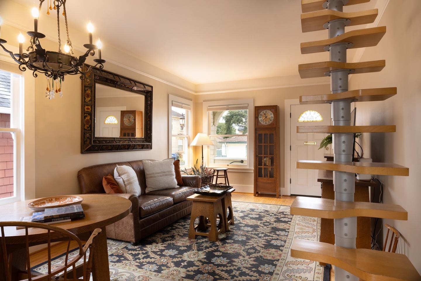 Detail Gallery Image 4 of 17 For 405 Carmel Ave, Pacific Grove,  CA 93950 - 2 Beds | 1 Baths