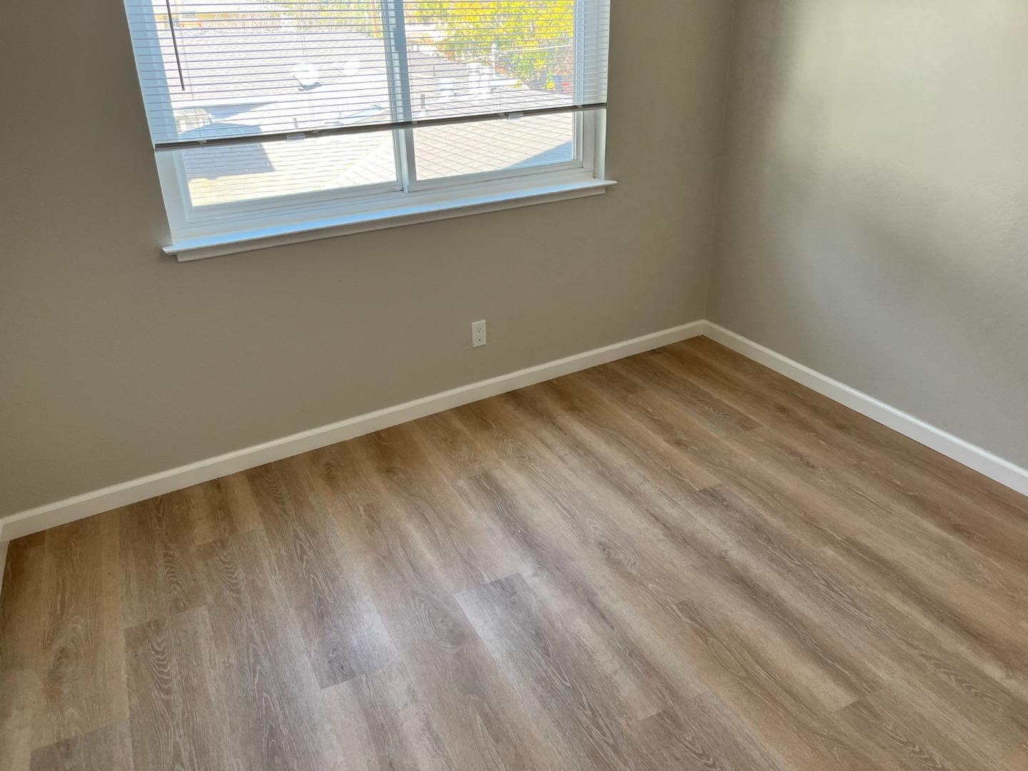 Detail Gallery Image 16 of 19 For 1526 Hess Rd, Redwood City,  CA 94061 - – Beds | – Baths