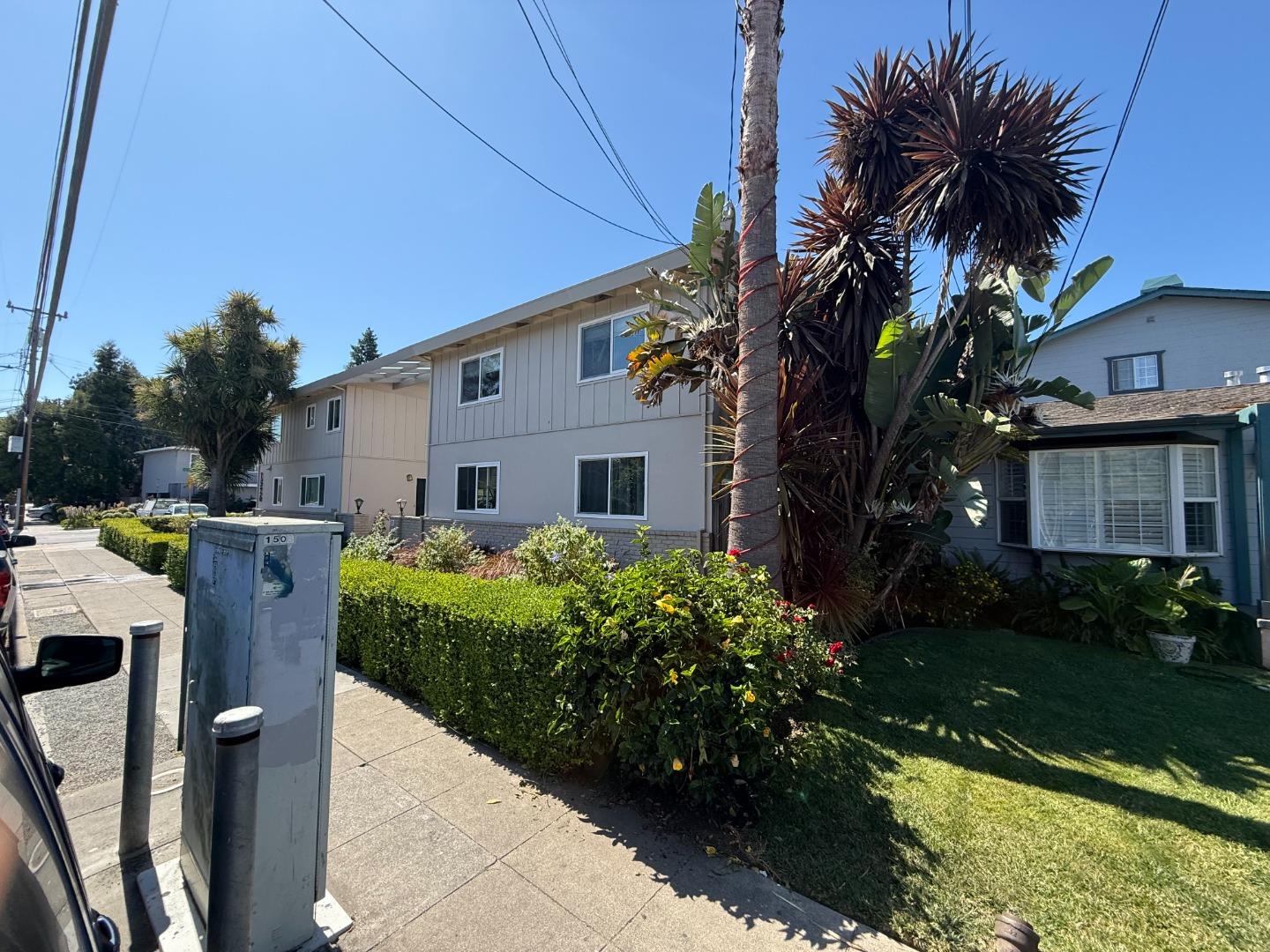 Detail Gallery Image 3 of 19 For 1526 Hess Rd, Redwood City,  CA 94061 - – Beds | – Baths