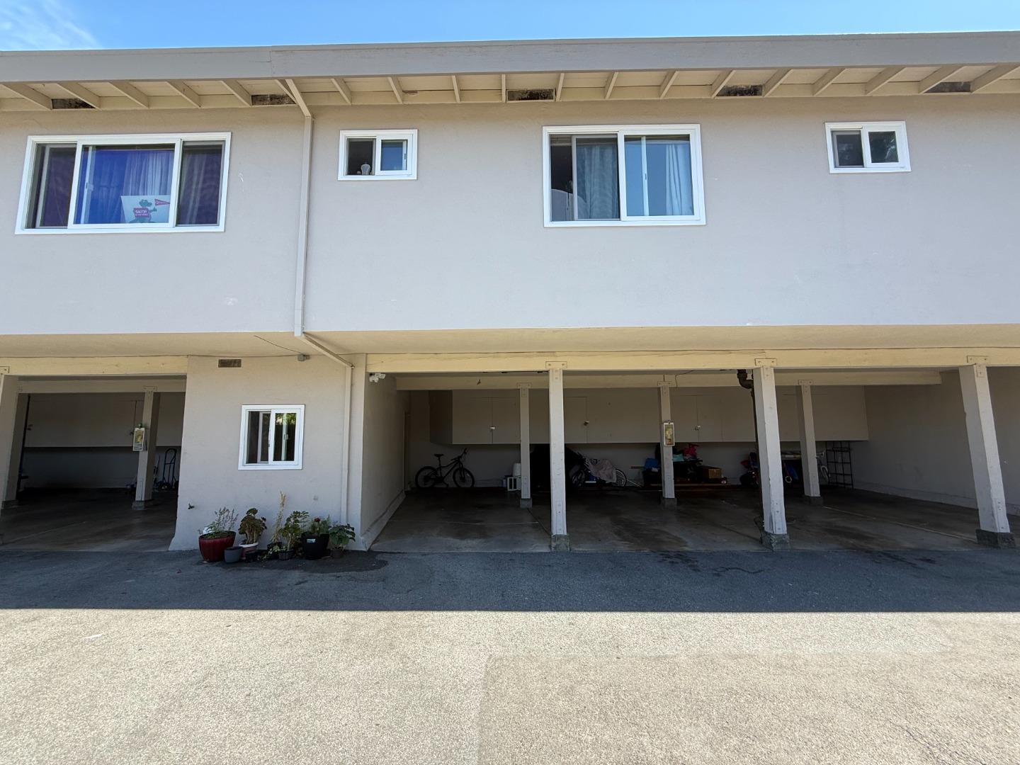 Detail Gallery Image 8 of 19 For 1526 Hess Rd, Redwood City,  CA 94061 - – Beds | – Baths