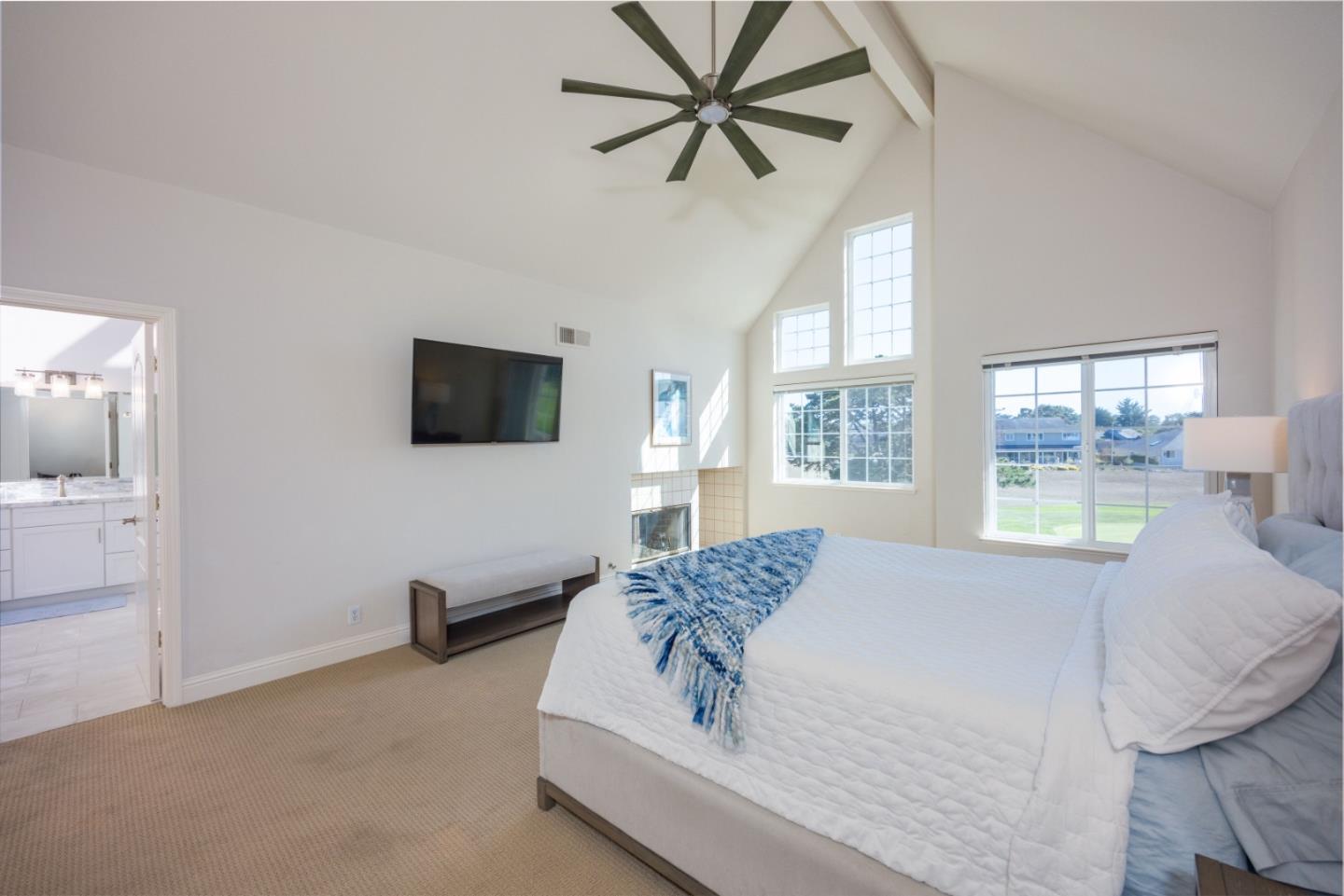 Detail Gallery Image 19 of 38 For 21 Merion Rd, Half Moon Bay,  CA 94019 - 3 Beds | 2/1 Baths