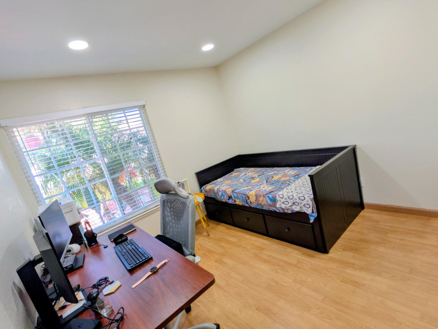 Detail Gallery Image 21 of 29 For 416 Rumsey Ct, San Jose,  CA 95111 - 4 Beds | 2 Baths