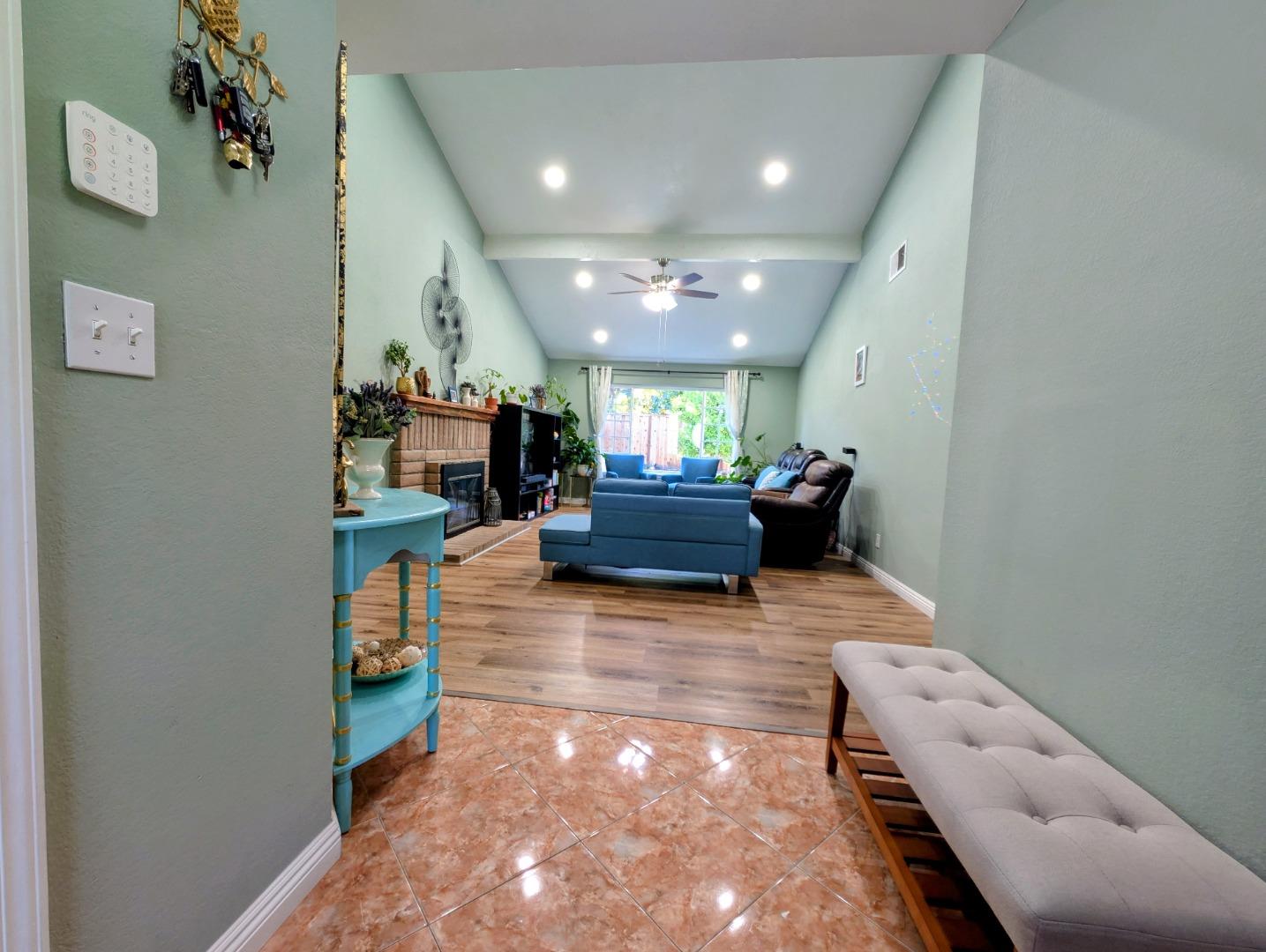 Detail Gallery Image 26 of 29 For 416 Rumsey Ct, San Jose,  CA 95111 - 4 Beds | 2 Baths