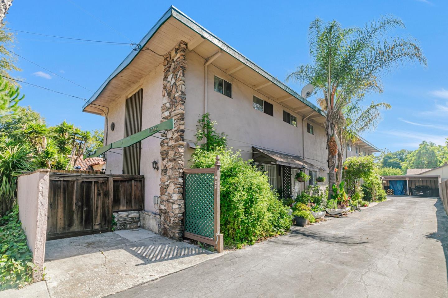 Detail Gallery Image 4 of 23 For 1022 Vermont St, San Jose,  CA 95126 - – Beds | – Baths