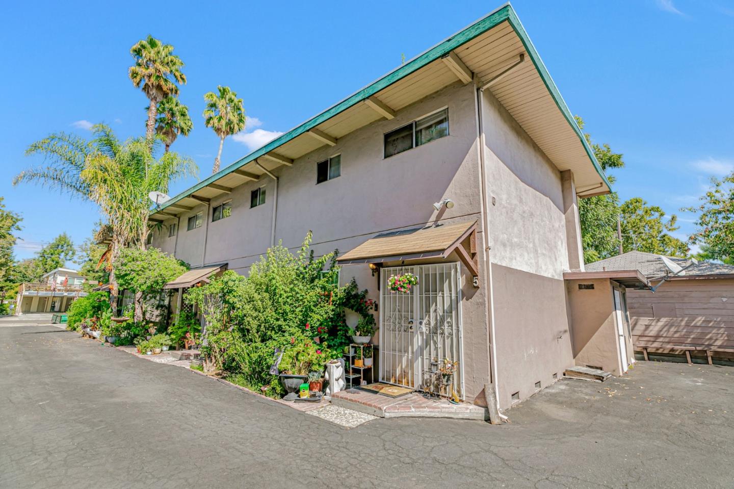 Detail Gallery Image 6 of 23 For 1022 Vermont St, San Jose,  CA 95126 - – Beds | – Baths