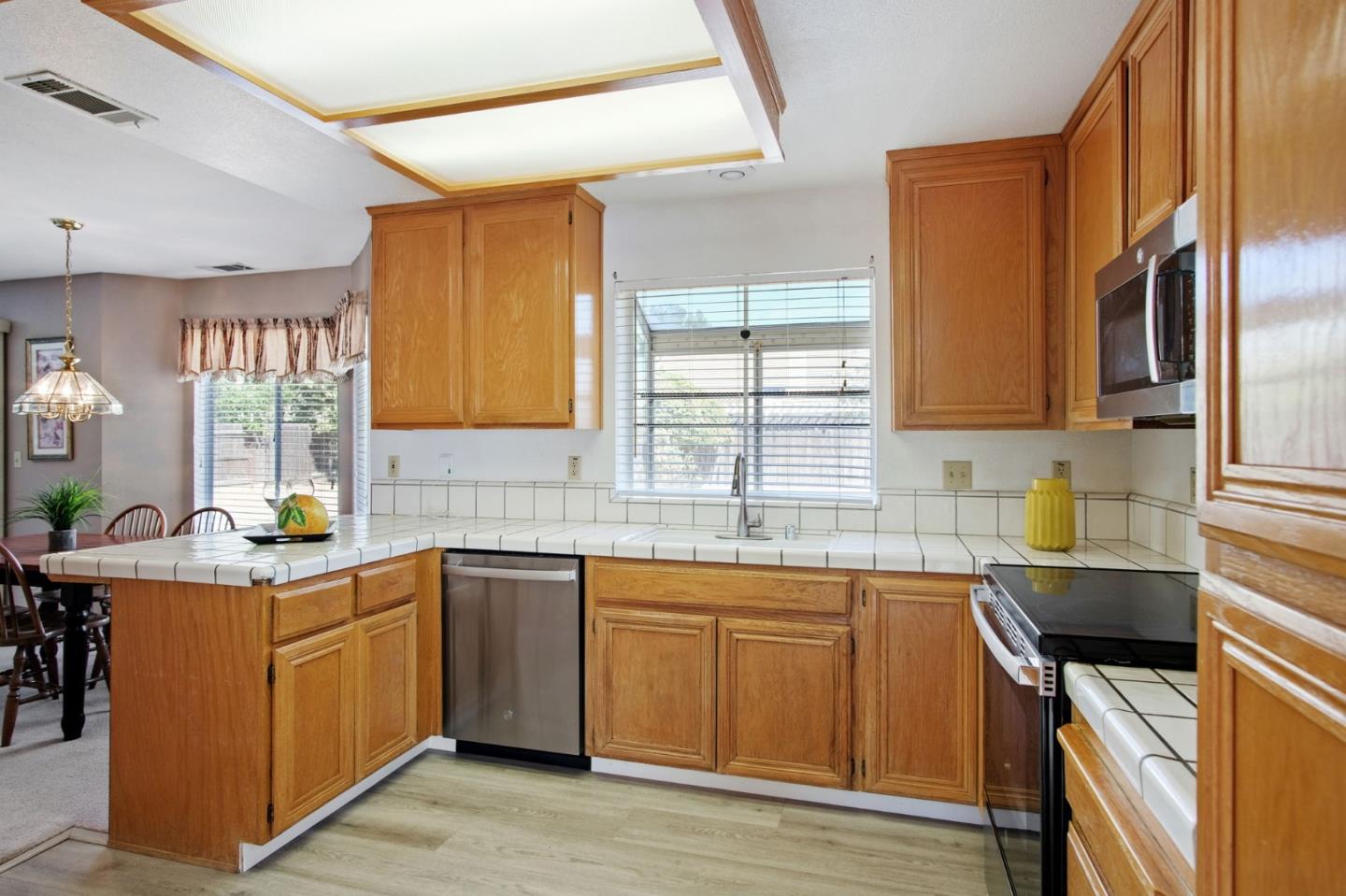 Detail Gallery Image 11 of 24 For 1622 Fir Dr, Los Banos,  CA 93635 - 4 Beds | 3 Baths