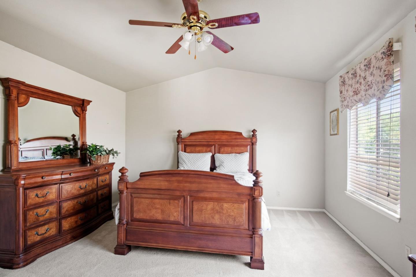 Detail Gallery Image 22 of 24 For 1622 Fir Dr, Los Banos,  CA 93635 - 4 Beds | 3 Baths