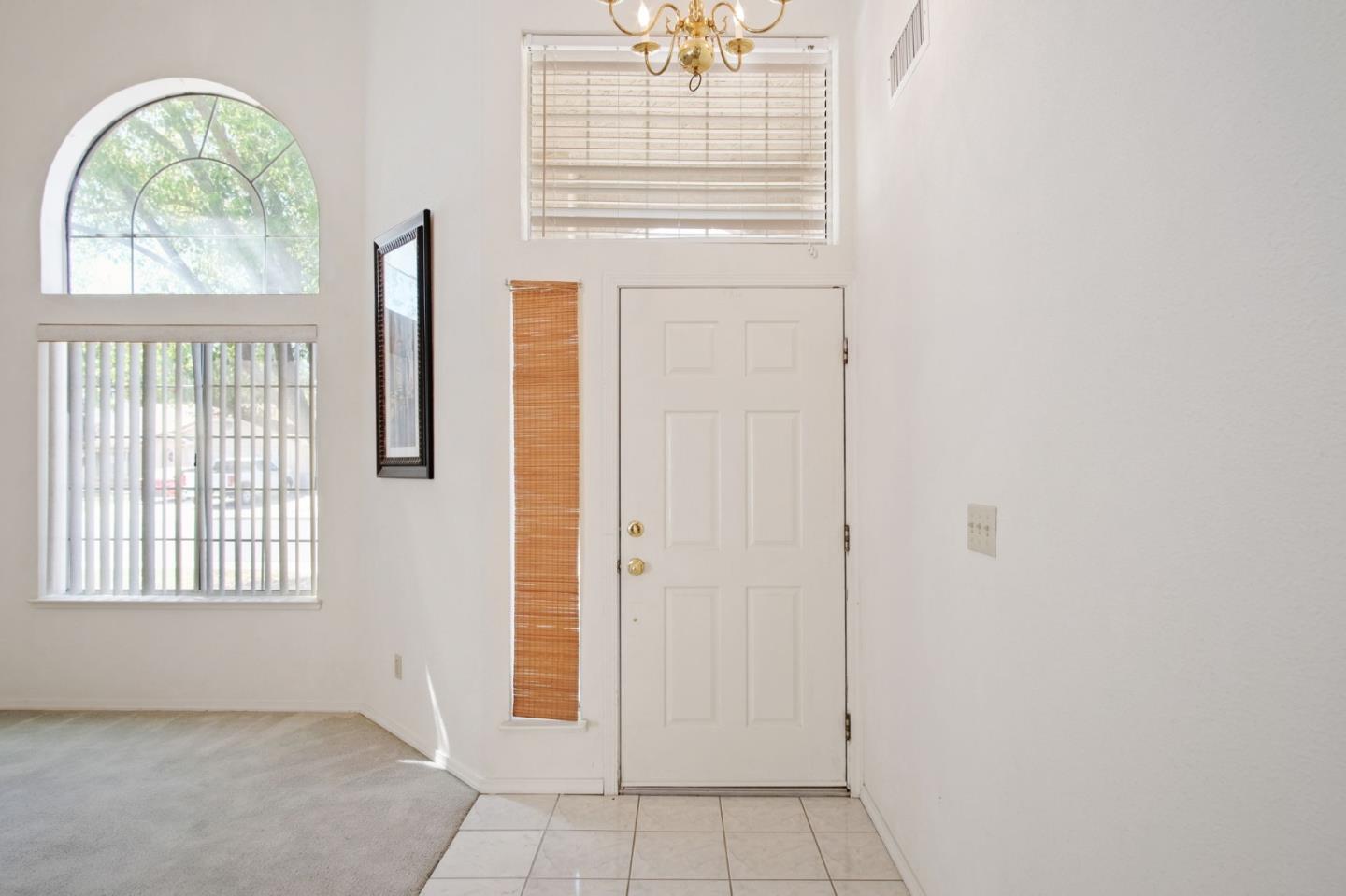 Detail Gallery Image 4 of 24 For 1622 Fir Dr, Los Banos,  CA 93635 - 4 Beds | 3 Baths