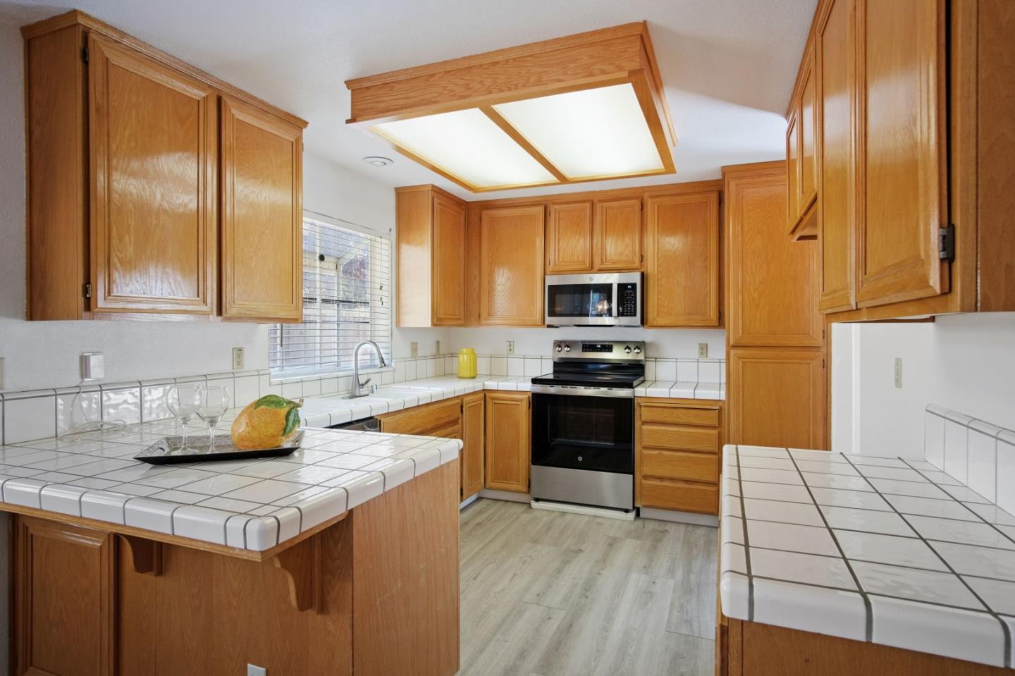 Detail Gallery Image 9 of 24 For 1622 Fir Dr, Los Banos,  CA 93635 - 4 Beds | 3 Baths