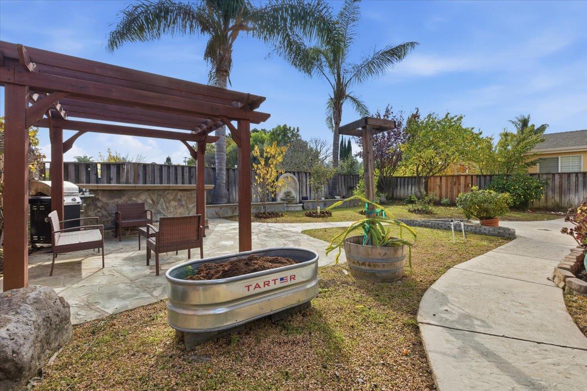 Detail Gallery Image 28 of 40 For 160 Trimble Ct, Gilroy,  CA 95020 - 4 Beds | 2/1 Baths