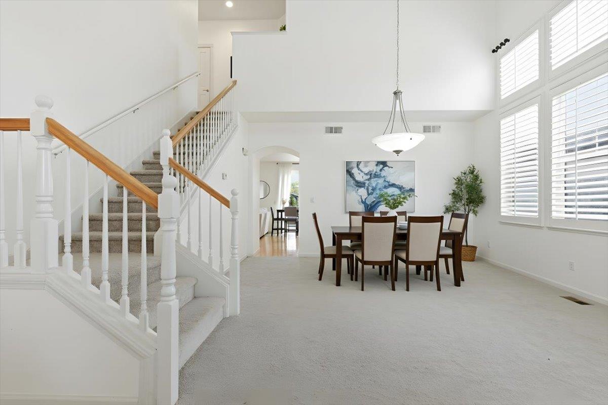 Detail Gallery Image 6 of 40 For 160 Trimble Ct, Gilroy,  CA 95020 - 4 Beds | 2/1 Baths