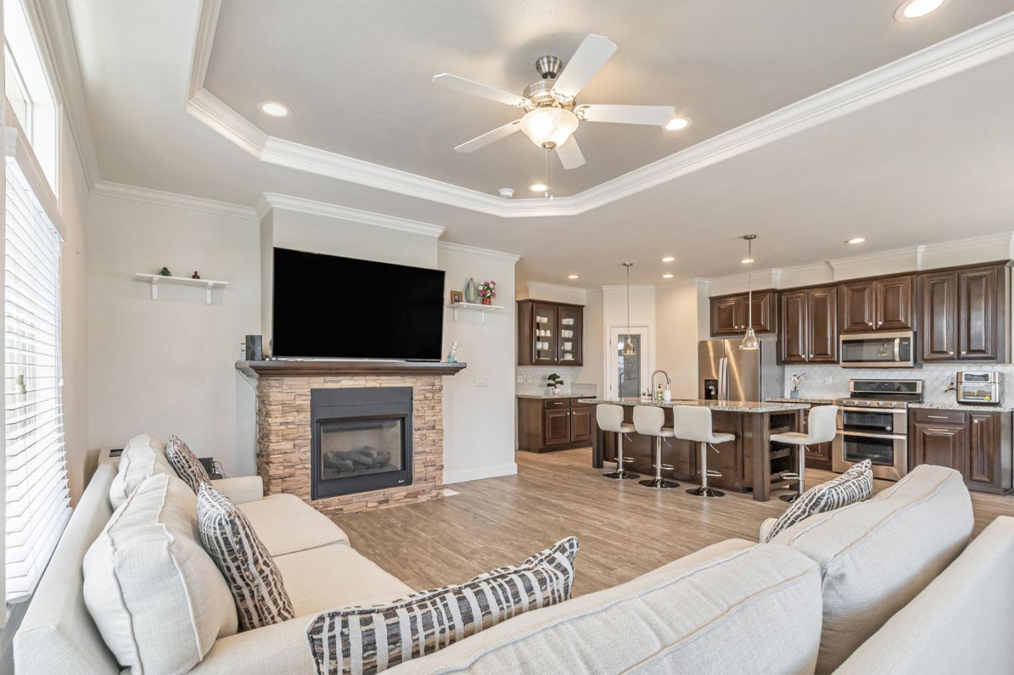 Detail Gallery Image 6 of 34 For 1358 Oakland Rd #81,  San Jose,  CA 95112 - 3 Beds | 2 Baths