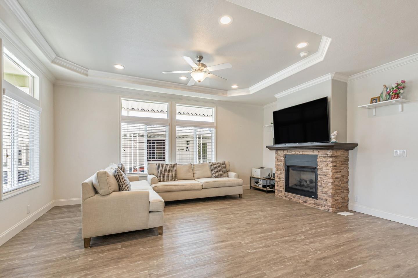 Detail Gallery Image 8 of 34 For 1358 Oakland Rd #81,  San Jose,  CA 95112 - 3 Beds | 2 Baths