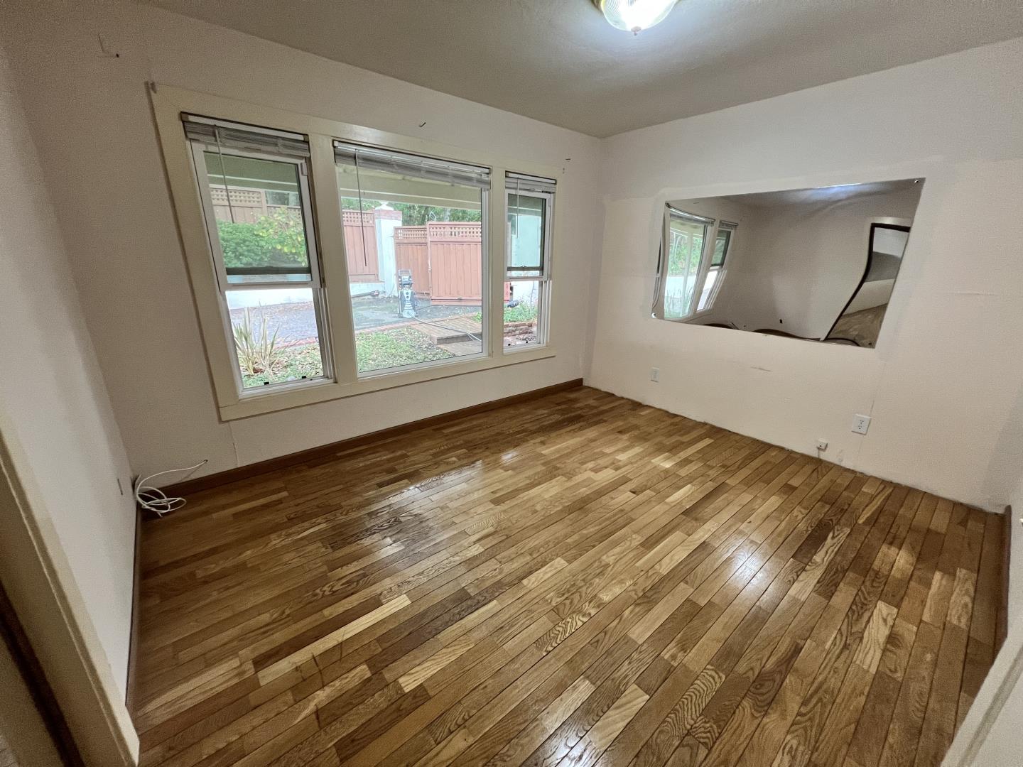 Detail Gallery Image 14 of 24 For 18065 Soda Springs Rd, Los Gatos,  CA 95033 - 2 Beds | 1 Baths