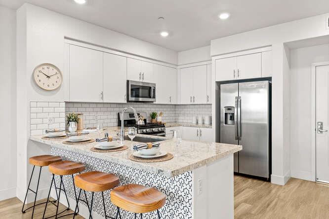 Detail Gallery Image 3 of 32 For 5925 Charlotte Dr #212,  San Jose,  CA 95123 - 2 Beds | 2 Baths