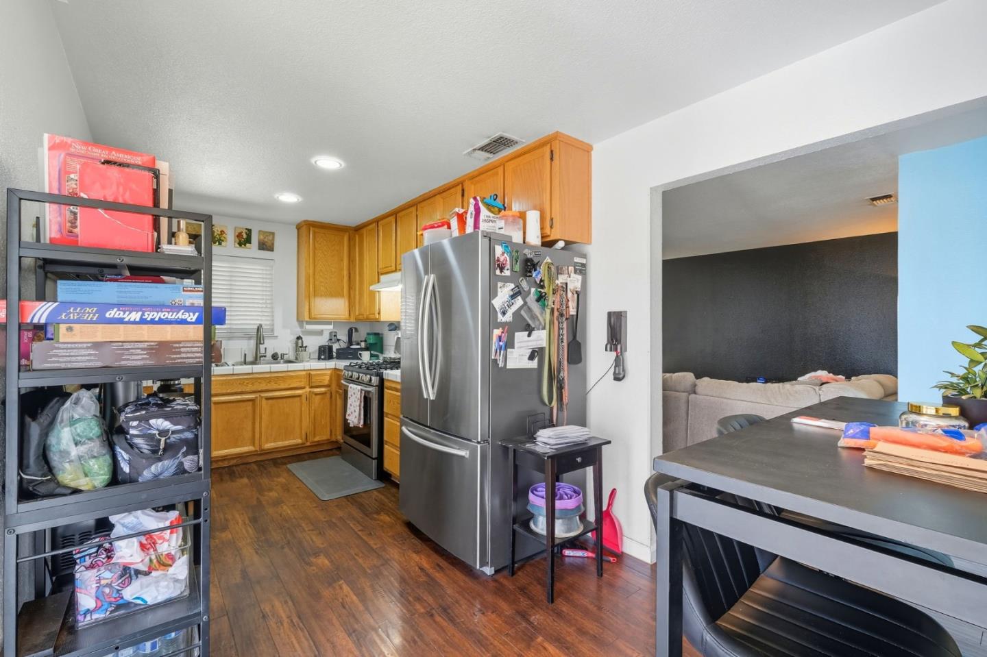 Detail Gallery Image 11 of 50 For 1336 Stephanie Ave, Sacramento,  CA 95838 - 3 Beds | 2 Baths