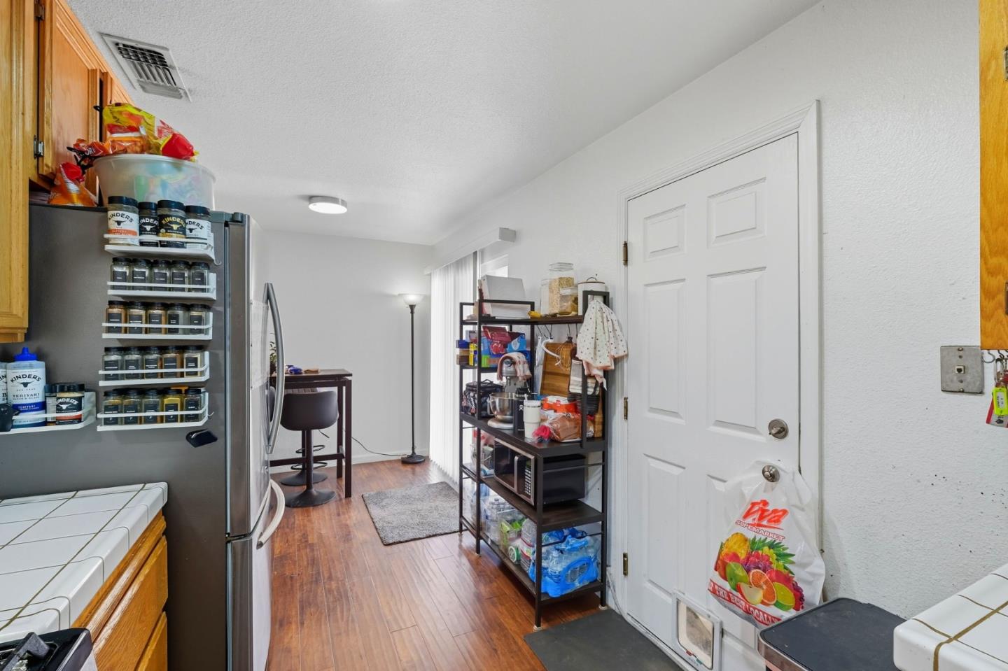 Detail Gallery Image 17 of 50 For 1336 Stephanie Ave, Sacramento,  CA 95838 - 3 Beds | 2 Baths