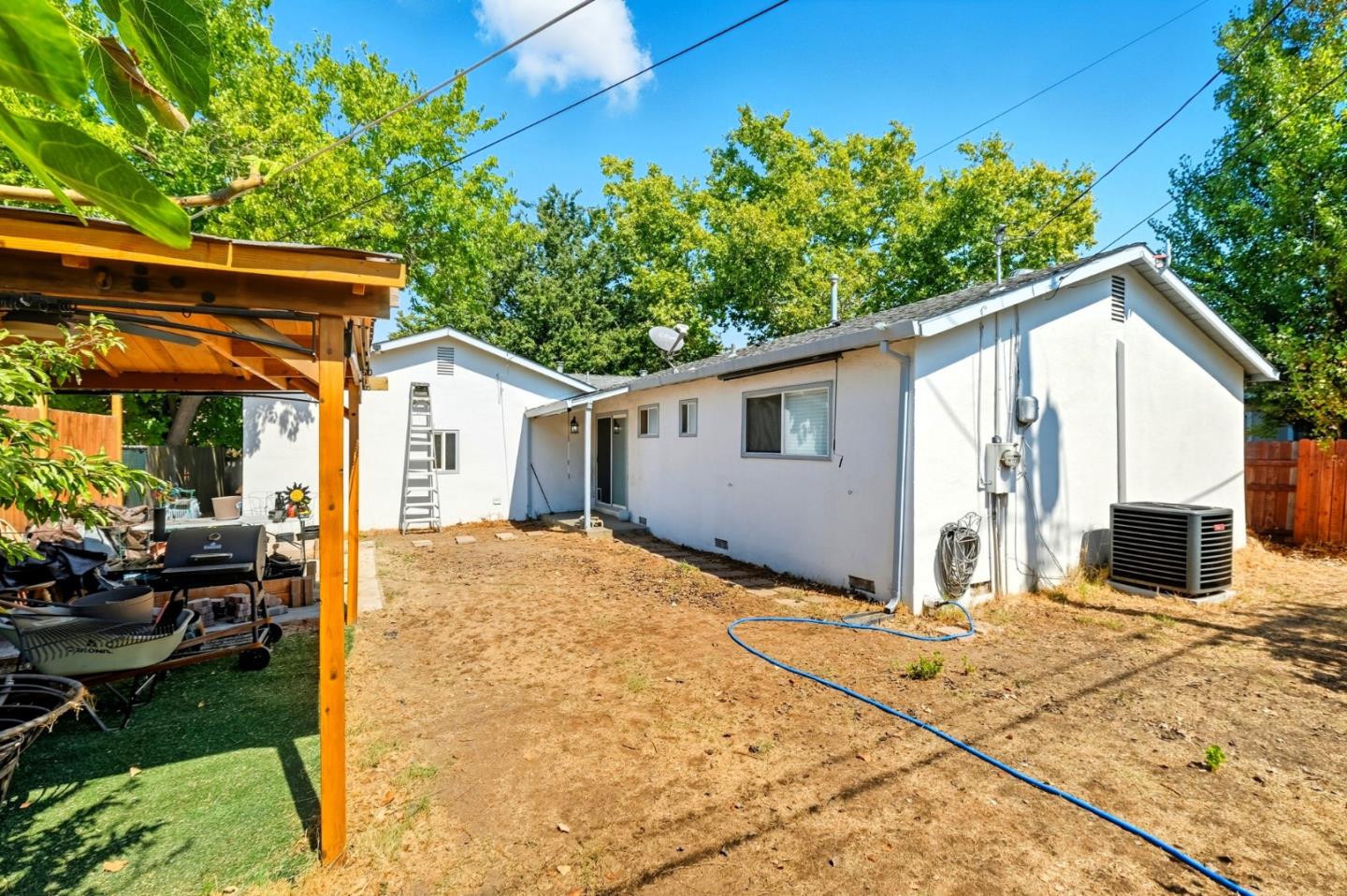 Detail Gallery Image 46 of 50 For 1336 Stephanie Ave, Sacramento,  CA 95838 - 3 Beds | 2 Baths