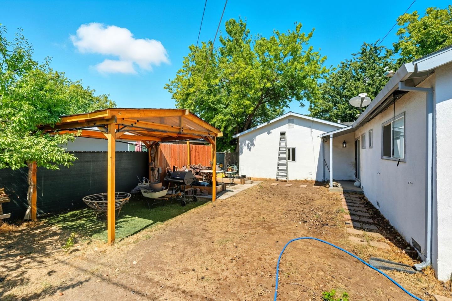 Detail Gallery Image 49 of 50 For 1336 Stephanie Ave, Sacramento,  CA 95838 - 3 Beds | 2 Baths