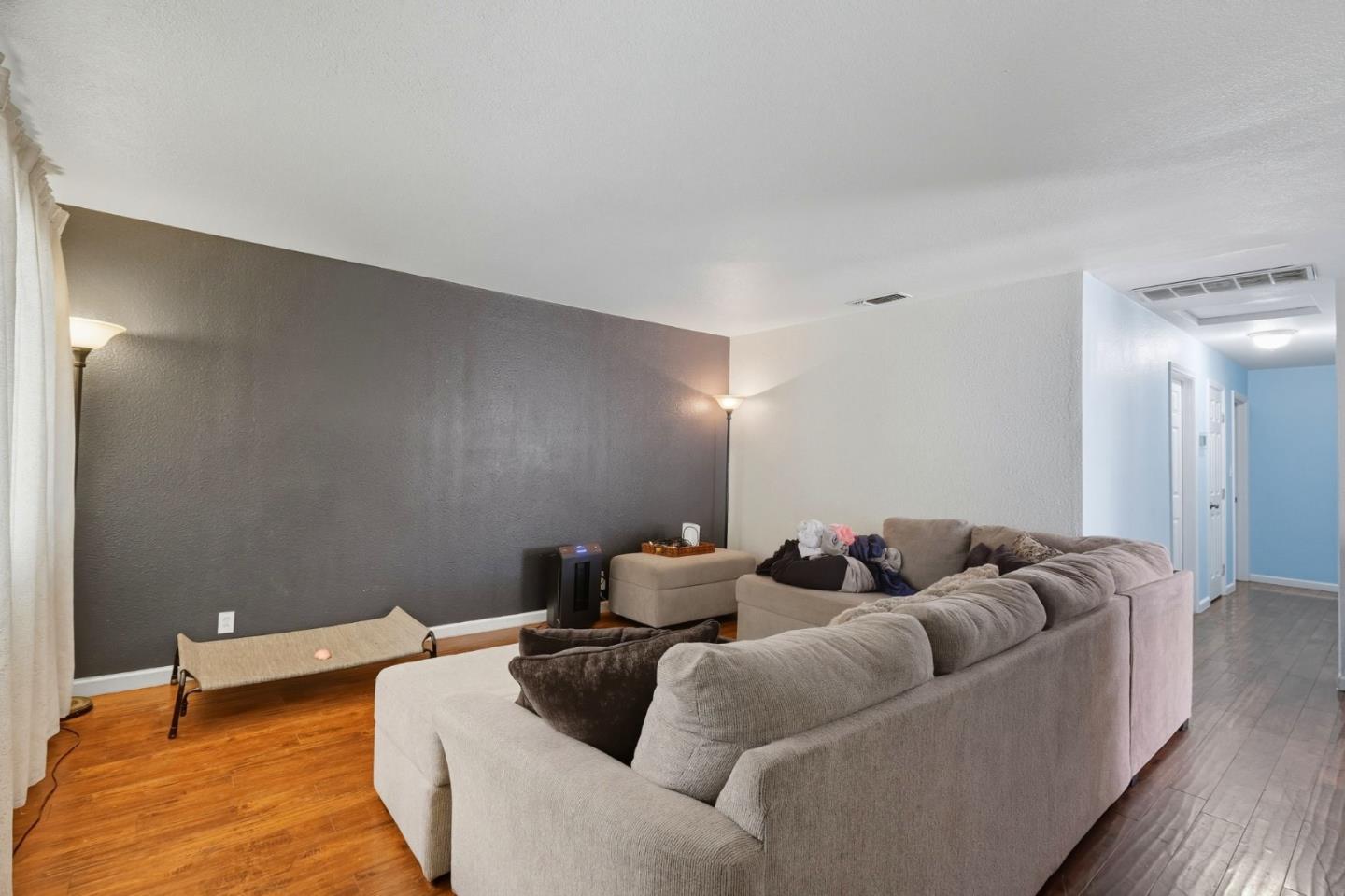 Detail Gallery Image 7 of 50 For 1336 Stephanie Ave, Sacramento,  CA 95838 - 3 Beds | 2 Baths