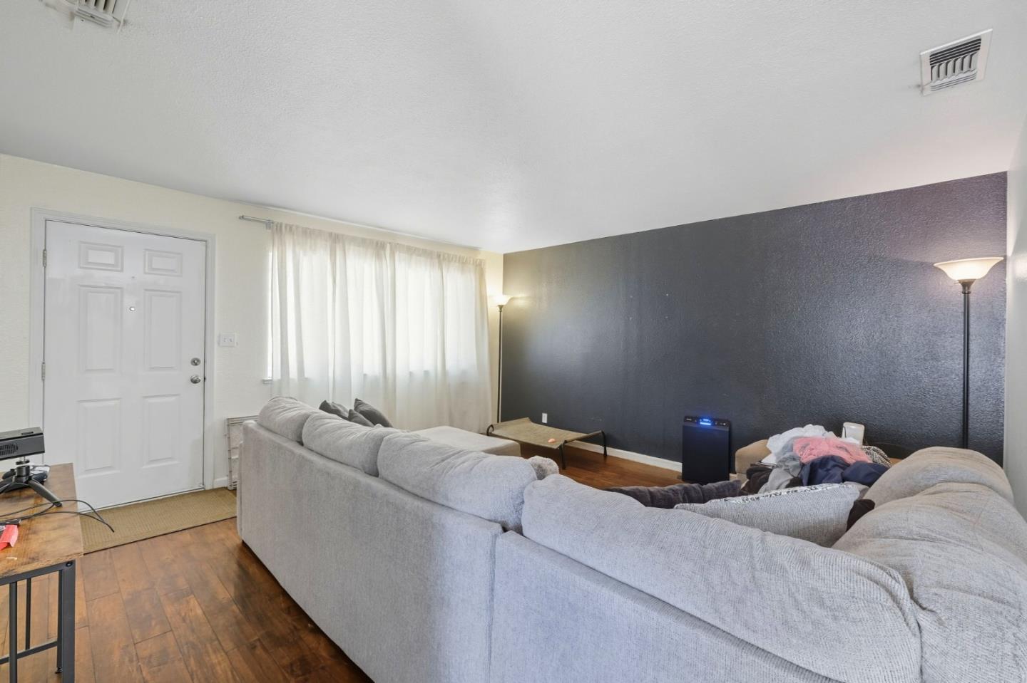 Detail Gallery Image 8 of 50 For 1336 Stephanie Ave, Sacramento,  CA 95838 - 3 Beds | 2 Baths