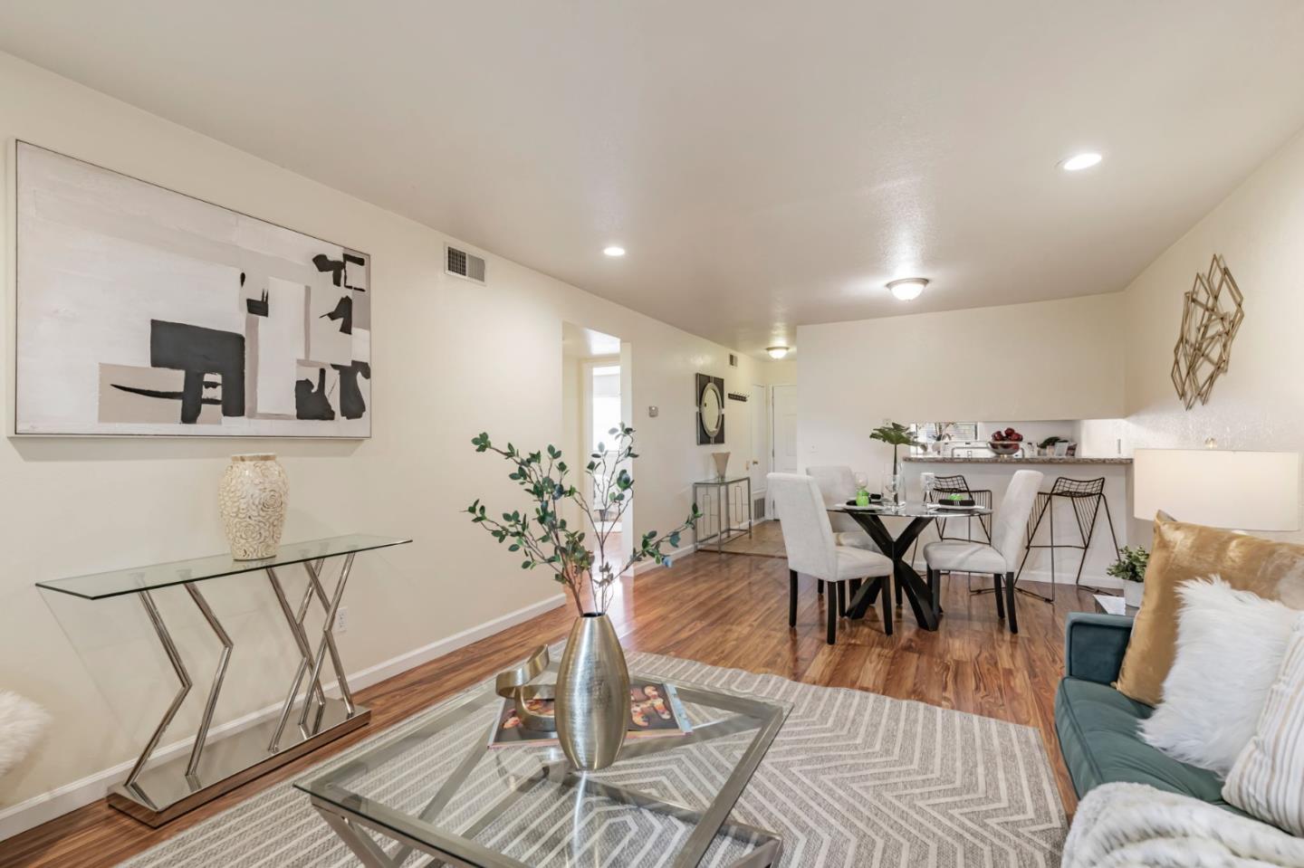 Detail Gallery Image 9 of 32 For 3326 Shadow Park Pl, San Jose,  CA 95121 - 2 Beds | 1 Baths