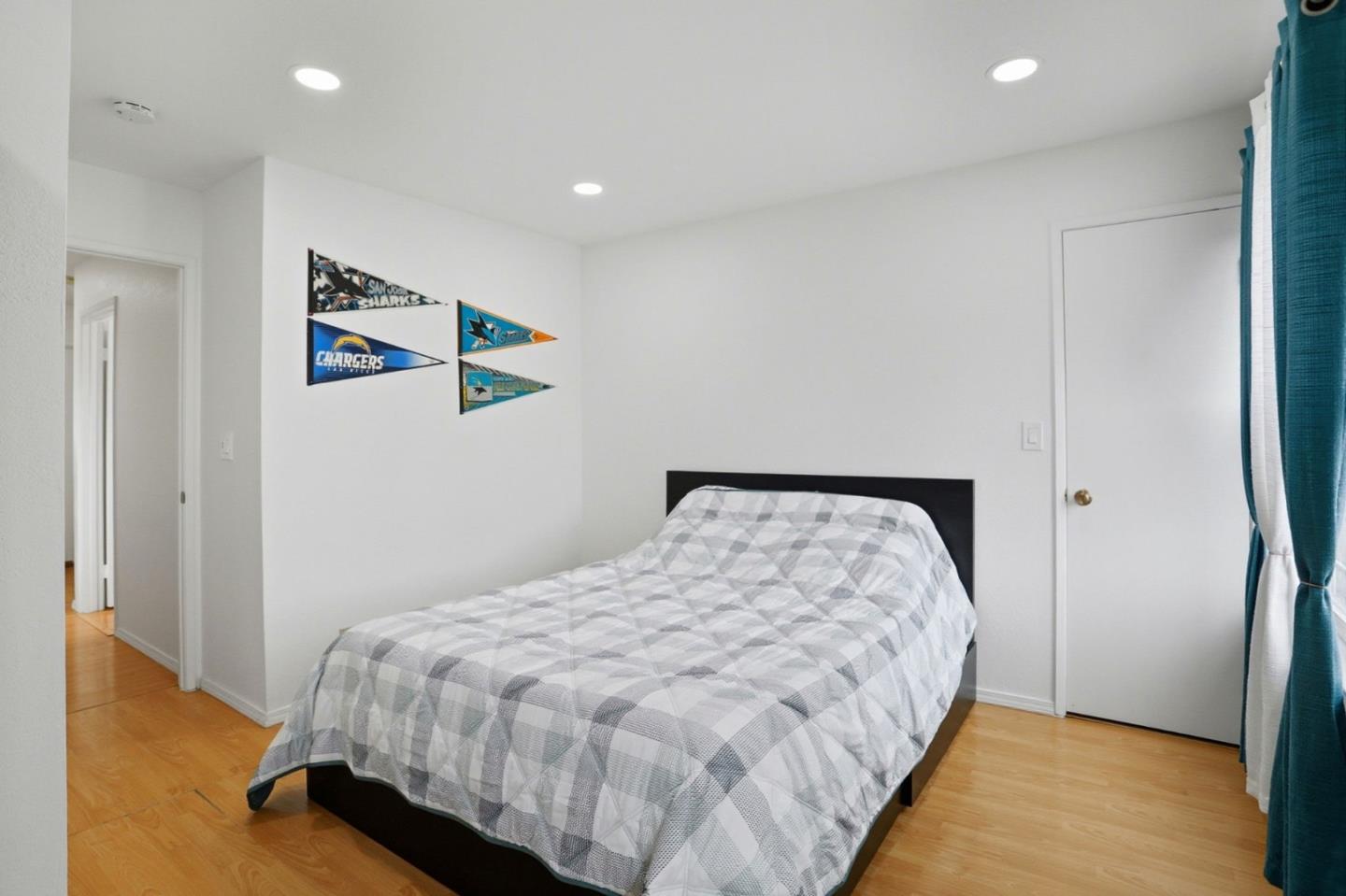 Detail Gallery Image 30 of 40 For 2083 Bluejacket Way, San Jose,  CA 95133 - 4 Beds | 2/1 Baths