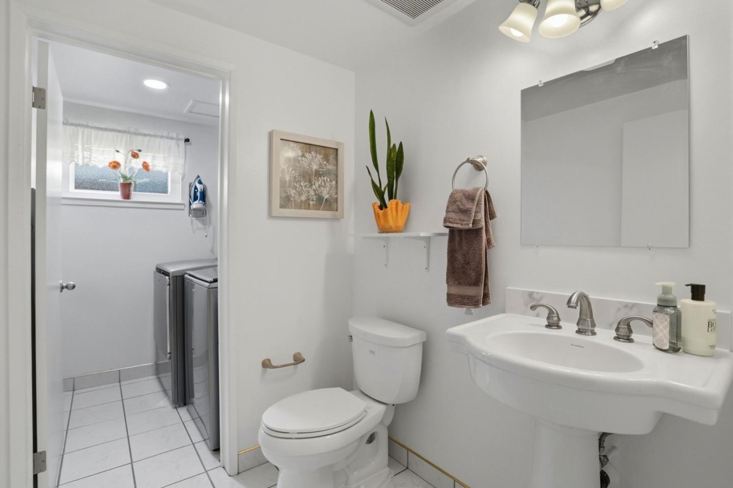 Detail Gallery Image 34 of 40 For 2083 Bluejacket Way, San Jose,  CA 95133 - 4 Beds | 2/1 Baths