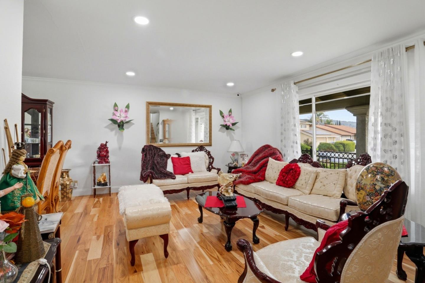 Detail Gallery Image 7 of 40 For 2083 Bluejacket Way, San Jose,  CA 95133 - 4 Beds | 2/1 Baths