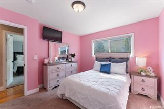 Detail Gallery Image 4 of 11 For 2570 98th Ave, Oakland,  CA 94605 - 4 Beds | 2 Baths