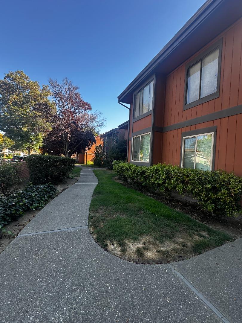 Detail Gallery Image 7 of 16 For 38623 Cherry Ln #203,  Fremont,  CA 94536 - 2 Beds | 1/1 Baths