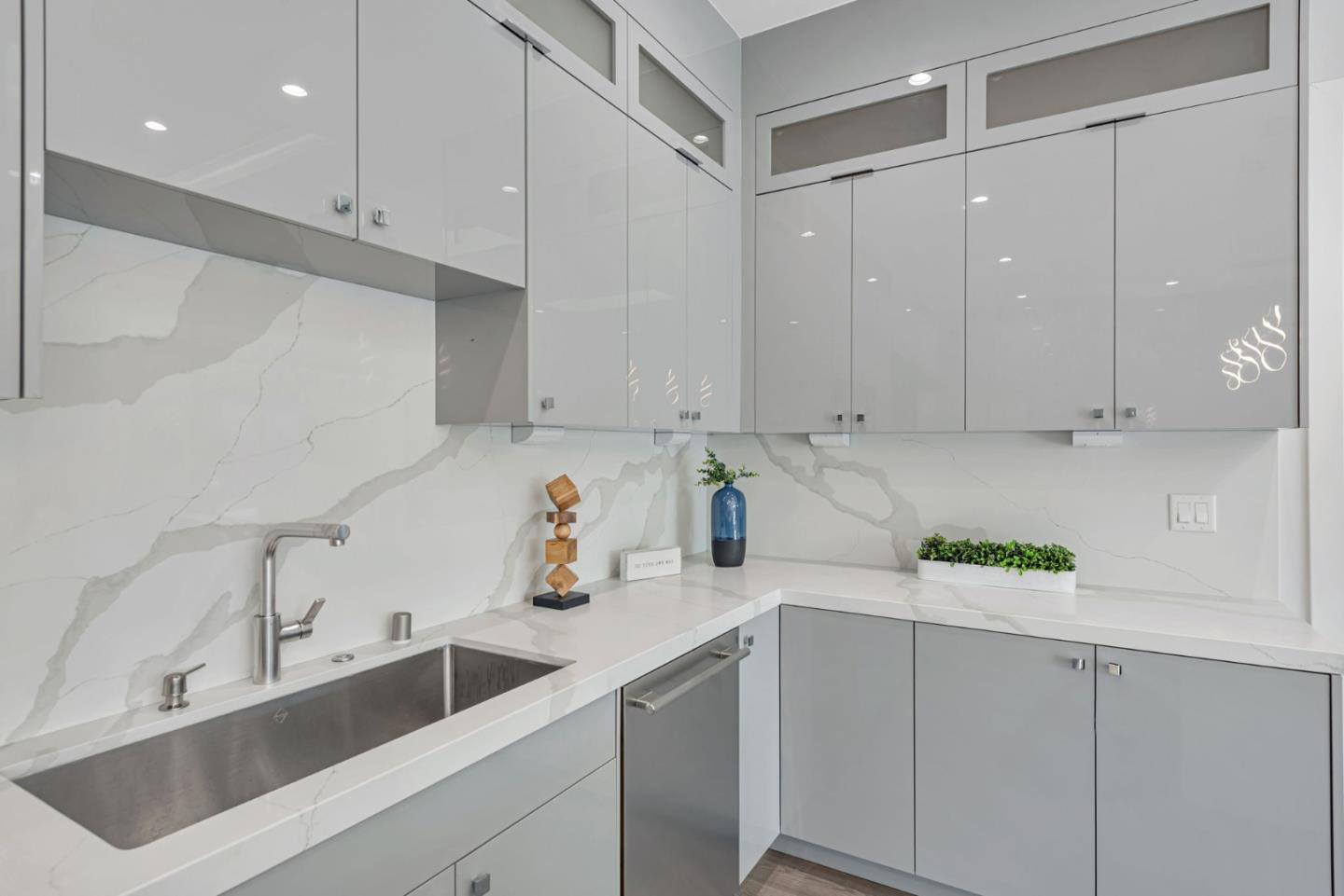 Detail Gallery Image 23 of 74 For 12584 Paseo Flores, Saratoga,  CA 95070 - 7 Beds | 5 Baths