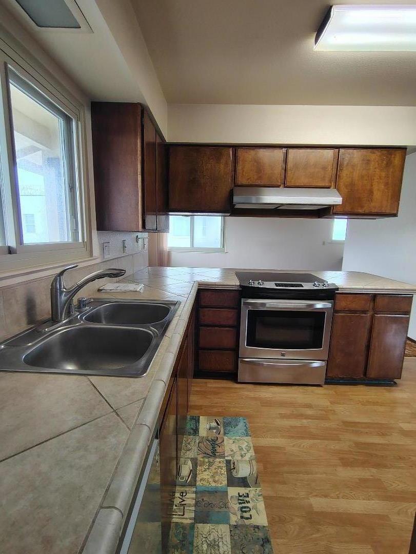 Detail Gallery Image 13 of 22 For 105 Roberts Ave, Monterey,  CA 93940 - 4 Beds | 2 Baths