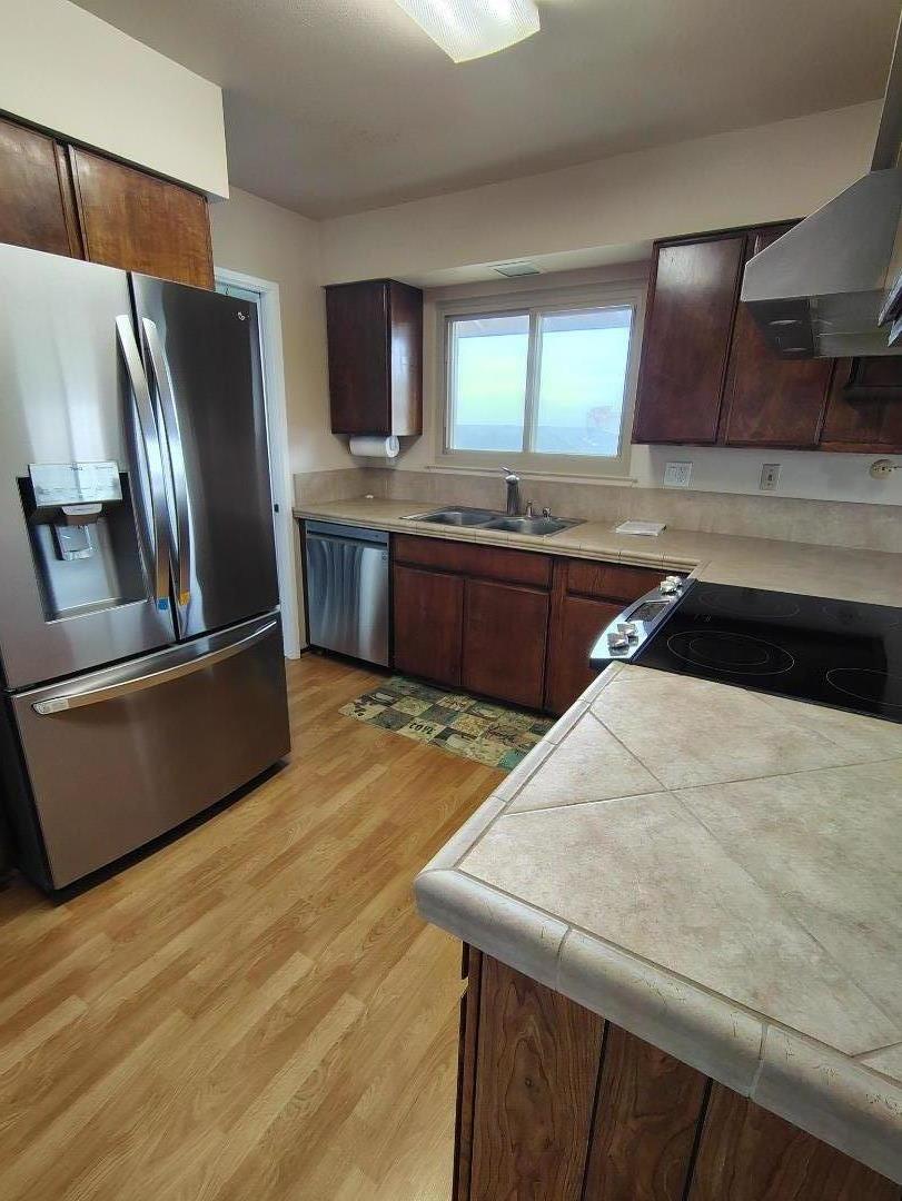 Detail Gallery Image 14 of 22 For 105 Roberts Ave, Monterey,  CA 93940 - 4 Beds | 2 Baths