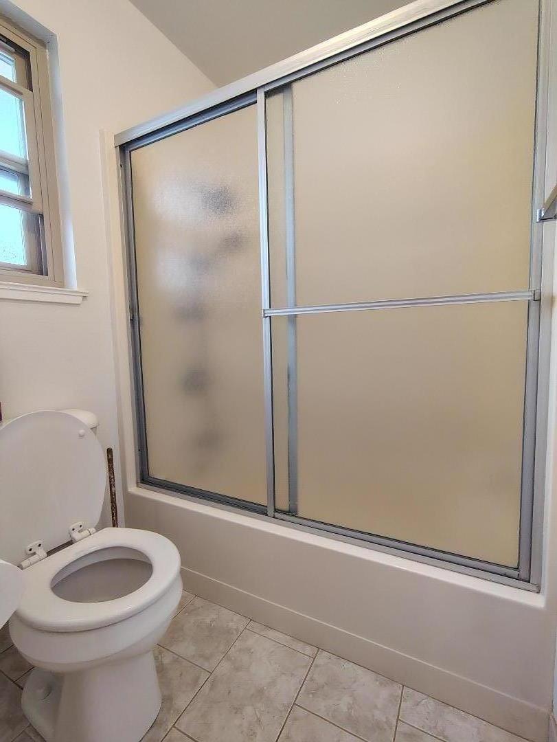 Detail Gallery Image 17 of 22 For 105 Roberts Ave, Monterey,  CA 93940 - 4 Beds | 2 Baths