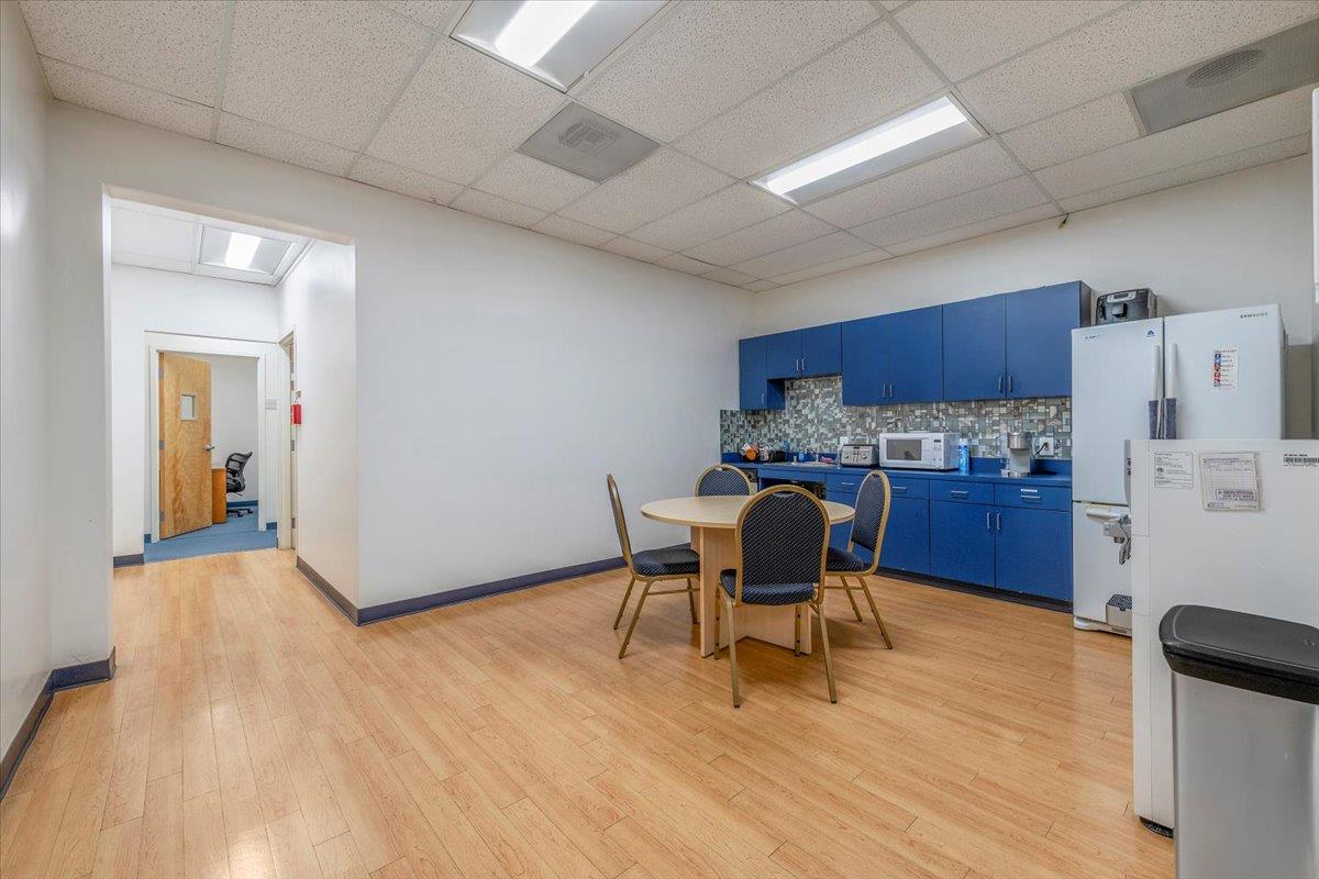 Detail Gallery Image 15 of 39 For 1290 Reamwood Ave, Sunnyvale,  CA 94089 - – Beds | – Baths