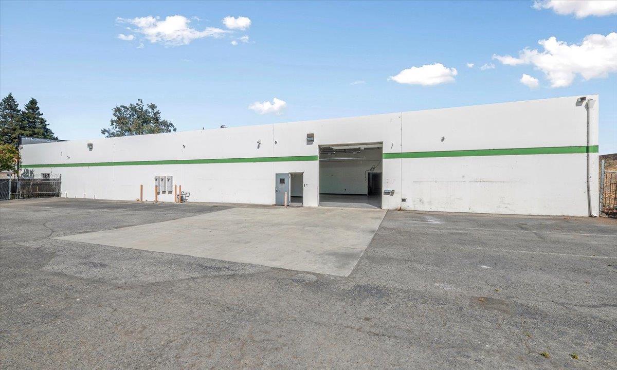 Detail Gallery Image 24 of 39 For 1290 Reamwood Ave, Sunnyvale,  CA 94089 - – Beds | – Baths