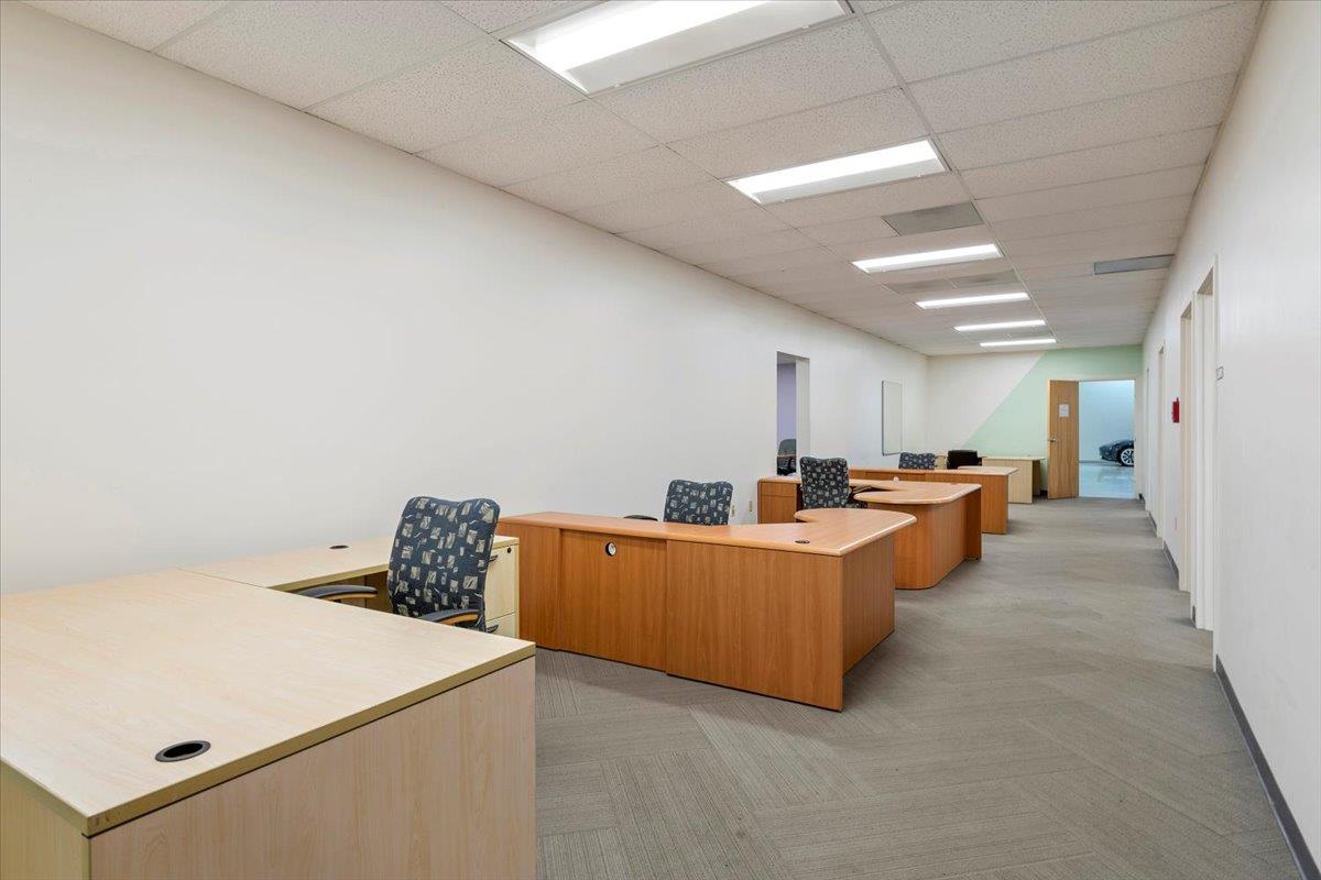 Detail Gallery Image 8 of 39 For 1290 Reamwood Ave, Sunnyvale,  CA 94089 - – Beds | – Baths