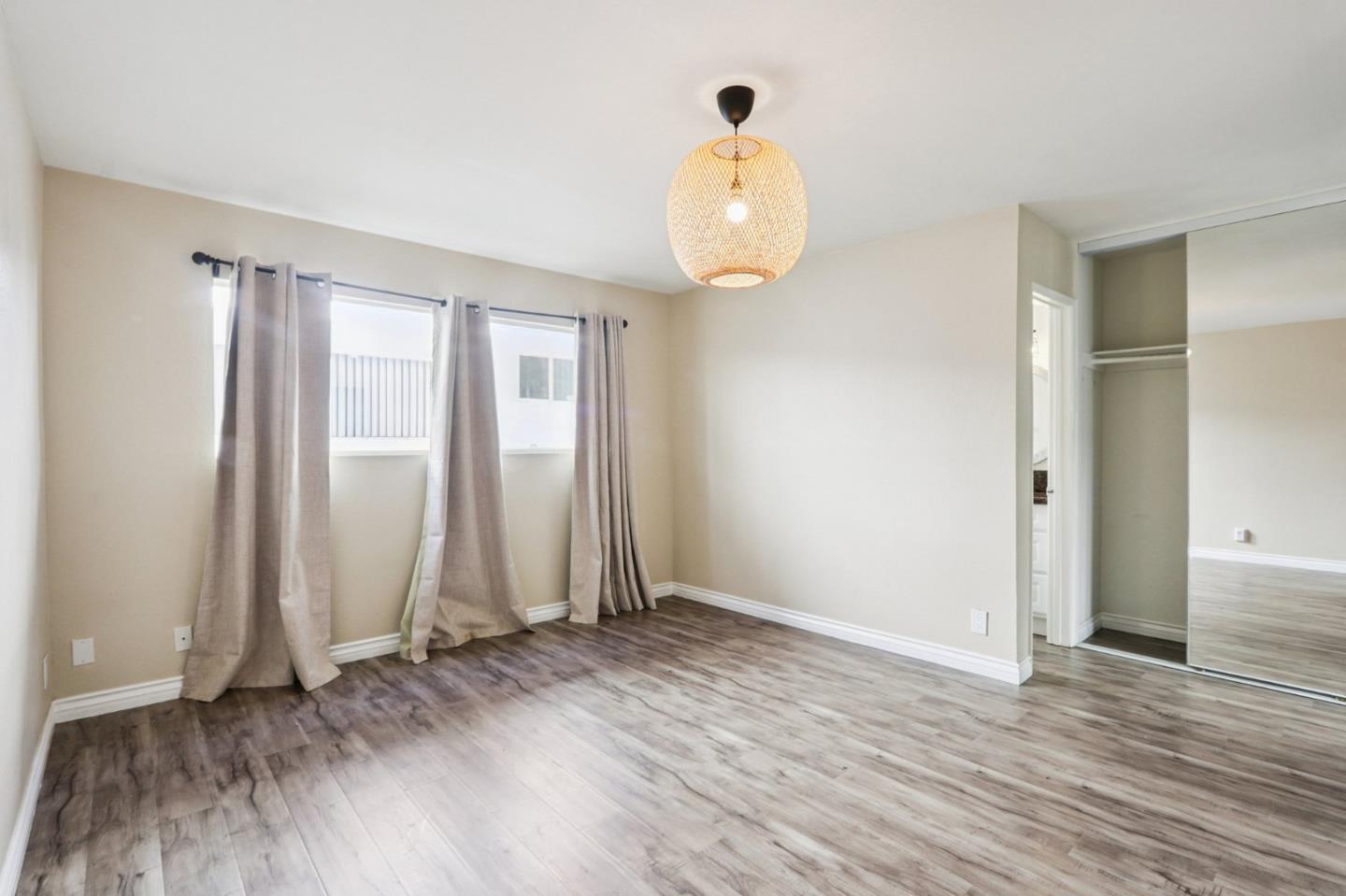 Detail Gallery Image 13 of 16 For 18555 Collins St #C6,  Tarzana,  CA 91356 - 2 Beds | 2 Baths