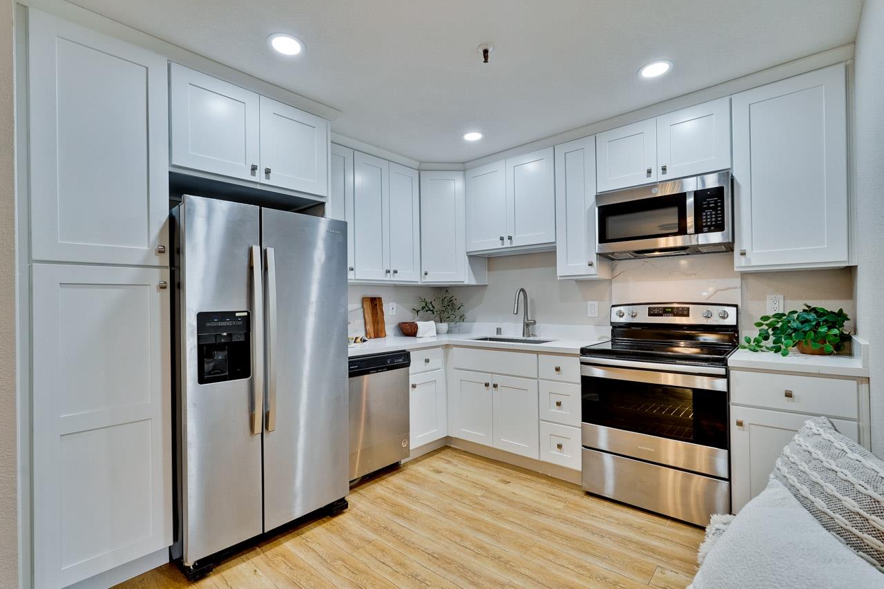 Detail Gallery Image 19 of 63 For 49 Showers Dr #J317,  Mountain View,  CA 94040 - 2 Beds | 2 Baths