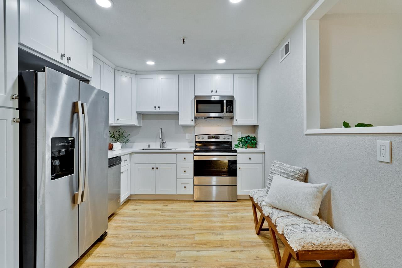 Detail Gallery Image 20 of 63 For 49 Showers Dr #J317,  Mountain View,  CA 94040 - 2 Beds | 2 Baths